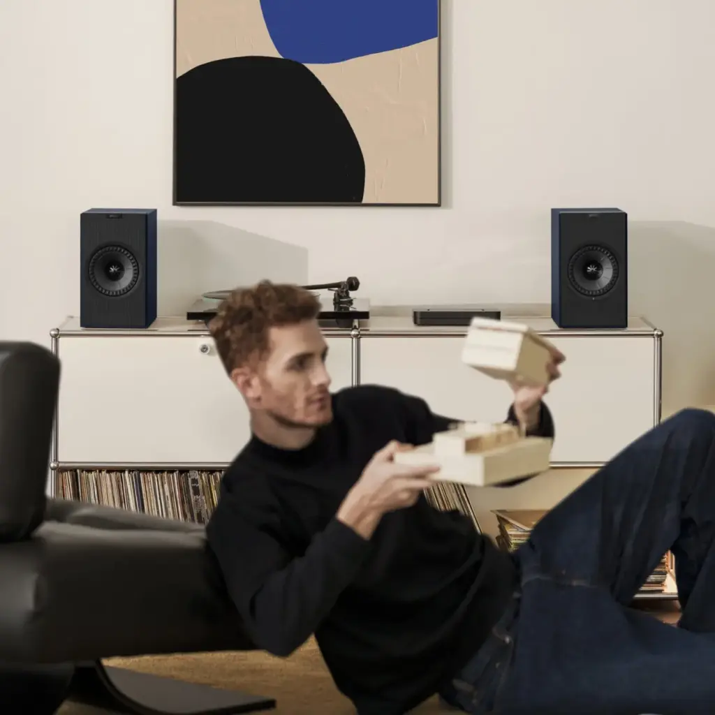KEF Coda W