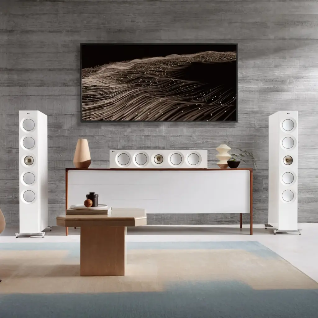 reference-4c-centre-channel-speaker_sp4052a_lifestyle-1