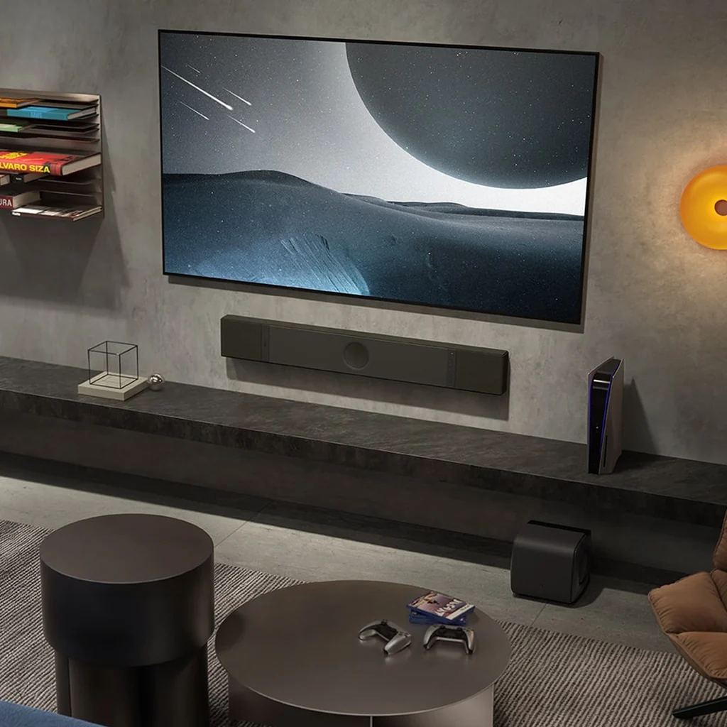 xio-soundbar_black_lifestyle